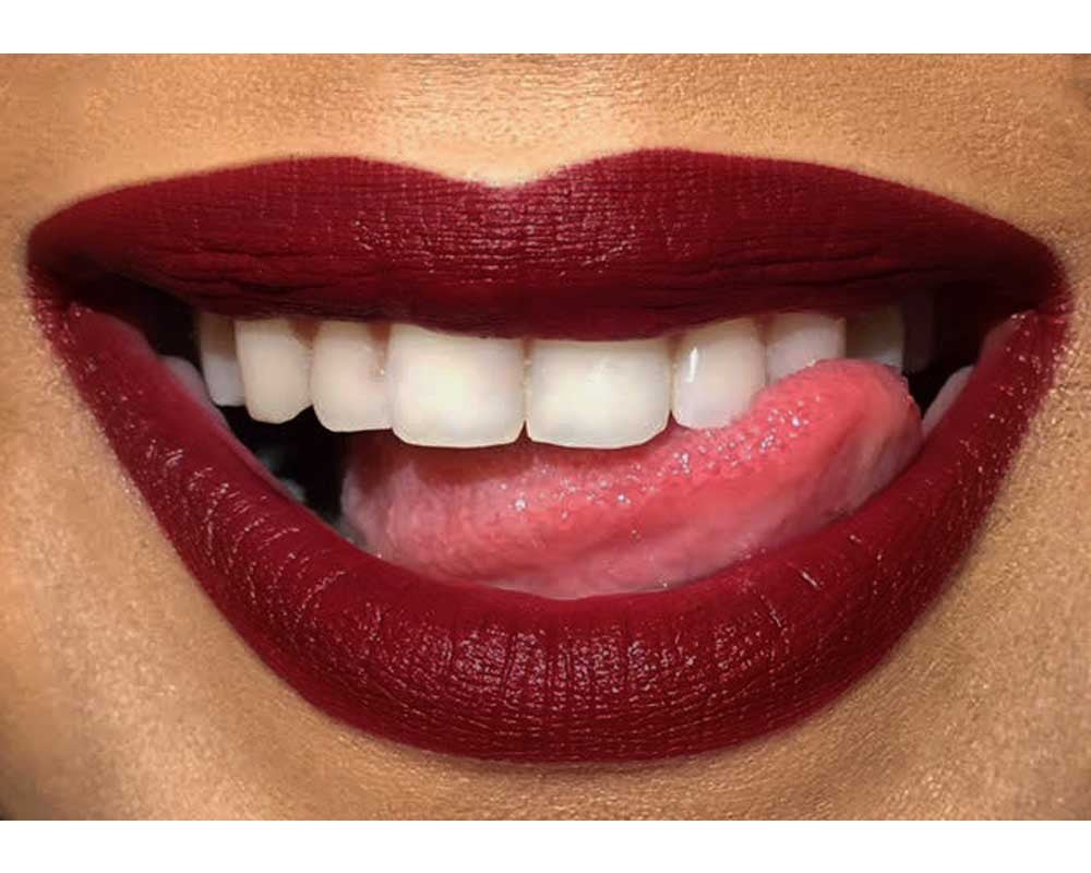 Suavecita Lipstick - Mirror, Mirror - Smile Closeup